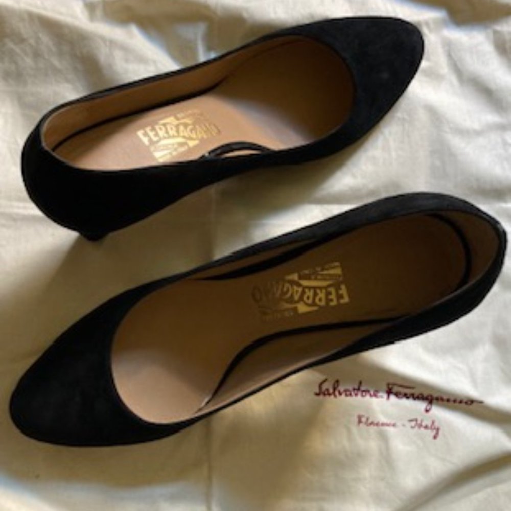 Black Suede Heels by Salvatore Ferragamo - Size 9 in Wide Width - Picture 3 of 5